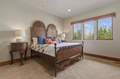 Bedroom - 19100 Macalpine Loop, Bend, OR 97702 photo 5 of 6