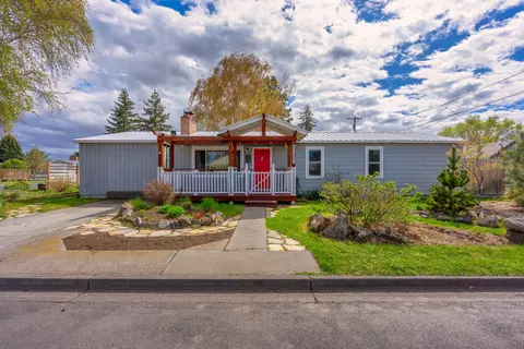 1410 SW Juniper Ave, Redmond, OR 97756