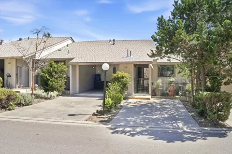 209 Florence Ave, Medford, OR 97504