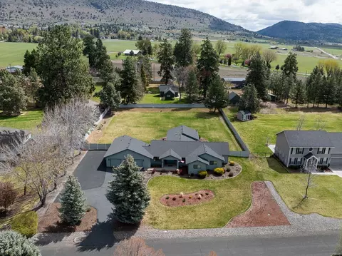 4075 Collier Ln, Klamath Falls, OR 97603