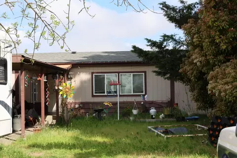 2885 Avenue A, White City, OR 97503