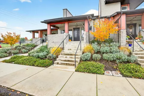 1084 E Main St, Ashland, OR 97520