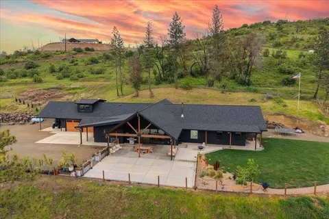 2220 Butte Falls Hwy, Eagle Point, OR 97524