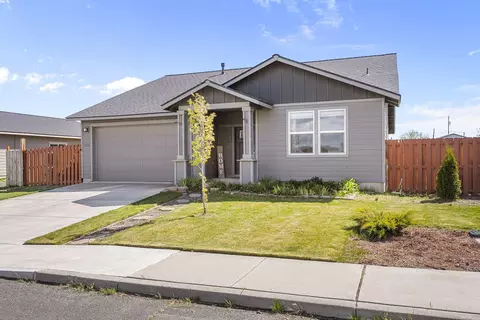 606 Patriot Dr, Metolius, OR 97741