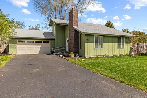 5081 Southview Dr, Klamath Falls, OR 97603