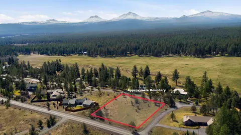 70070 Meadow View Rd, Sisters, OR 97759