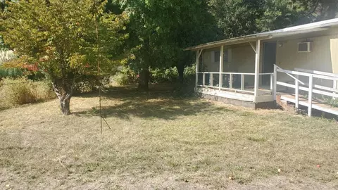 161 W Evans Creek Rd, Rogue River, OR 97537