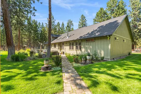Exterior - 14597 Bluegrass Loop, Sisters, OR 97759 photo 10 of 15