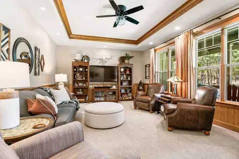Living - 14597 Bluegrass Loop, Sisters, OR 97759 photo 2 of 3