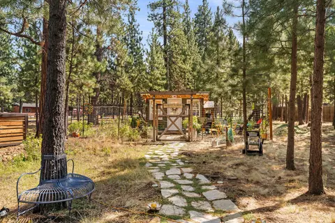 Exterior - 14597 Bluegrass Loop, Sisters, OR 97759 photo 6 of 15