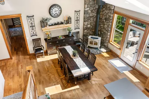 Dining - 14597 Bluegrass Loop, Sisters, OR 97759 photo 3 of 3