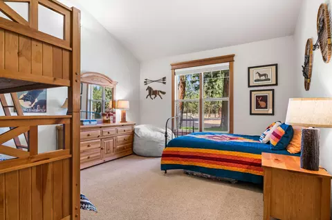Bedroom - 14597 Bluegrass Loop, Sisters, OR 97759 photo 3 of 7