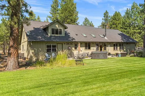 Exterior - 14597 Bluegrass Loop, Sisters, OR 97759 photo 13 of 15