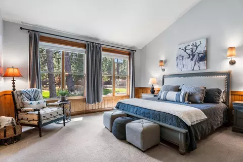 Bedroom - 14597 Bluegrass Loop, Sisters, OR 97759 photo 1 of 7