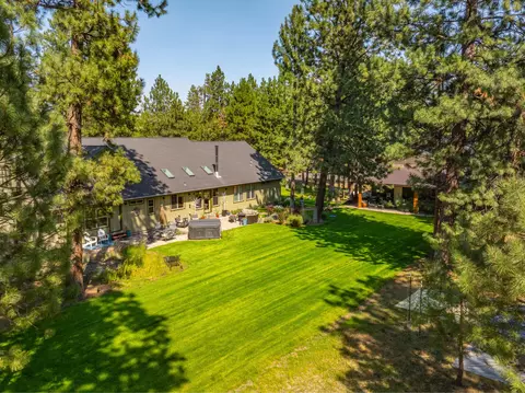 Exterior - 14597 Bluegrass Loop, Sisters, OR 97759 photo 2 of 15