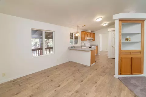 2706 Boone Cir, La Pine, OR 97739 photo 6