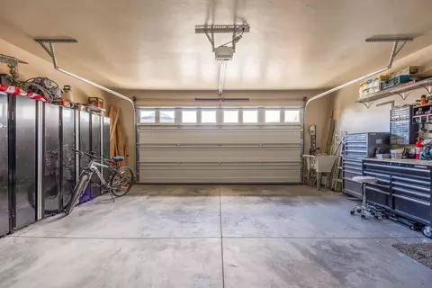1002 NE Discovery Loop, Prineville, OR 97754