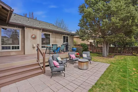 Exterior - 61173 Ridgewater Loop, Bend, OR 97702 photo 9 of 18