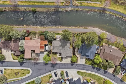 View/Area - 61173 Ridgewater Loop, Bend, OR 97702 photo 5 of 7