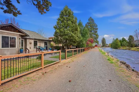 Exterior - 61173 Ridgewater Loop, Bend, OR 97702 photo 15 of 18