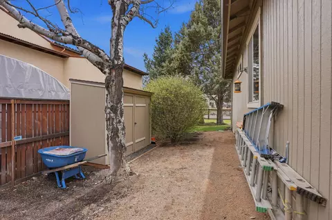 Exterior - 61173 Ridgewater Loop, Bend, OR 97702 photo 16 of 18