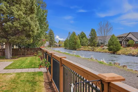 Exterior - 61173 Ridgewater Loop, Bend, OR 97702 photo 14 of 18