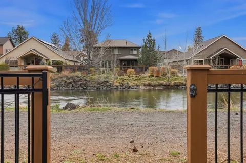 Exterior - 61173 Ridgewater Loop, Bend, OR 97702 photo 2 of 18