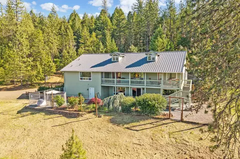 16445 Meadows Rd, White City, OR 97503