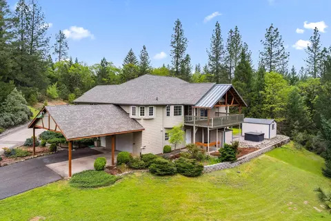 279 Palos Verdes Dr, Grants Pass, OR 97526