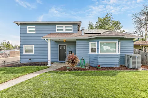 923 Jasper St, Medford, OR 97501