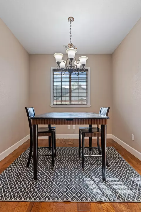 Dining - 72 Pineridge Ln, Eagle Point, OR 97524 photo 3 of 3