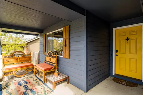 Exterior - 20014 Powers Rd, Bend, OR 97702 photo 1 of 12