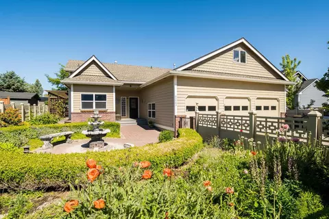 63463 Phoenix Way, Bend, OR 97701