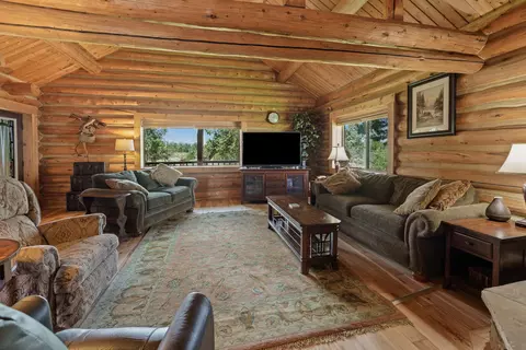 Living - 64864 Casa Ct, Bend, OR 97701 photo 2 of 4