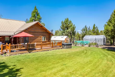 Exterior - 64864 Casa Ct, Bend, OR 97701 photo 7 of 17