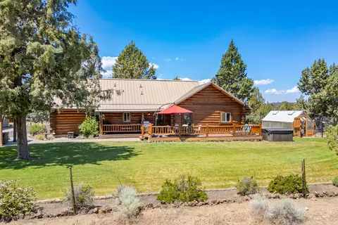 Exterior - 64864 Casa Ct, Bend, OR 97701 photo 6 of 17
