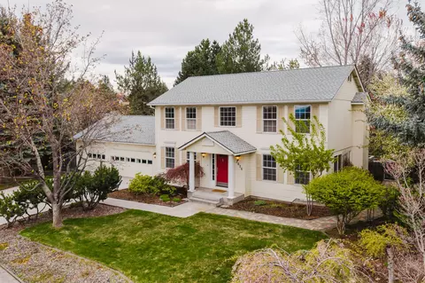 3626 SW Volcano Ct, Redmond, OR 97756