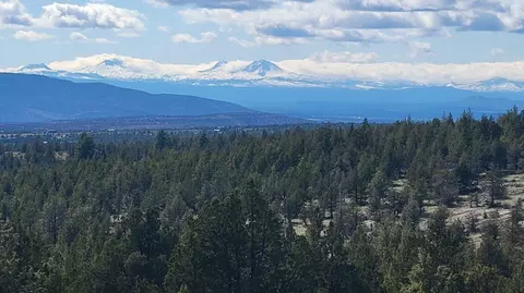 1000 SE Wolf Rd, Prineville, OR 97754