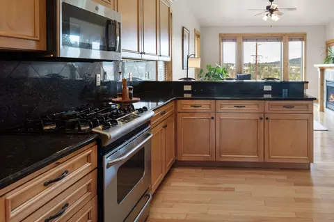 Kitchen - 871 SW Blakely Rd, Bend, OR 97702 photo 5 of 5