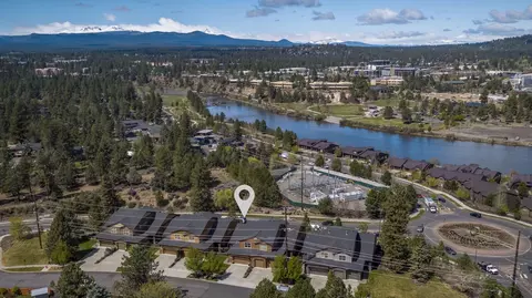 View/Area - 871 SW Blakely Rd, Bend, OR 97702 photo 3 of 6