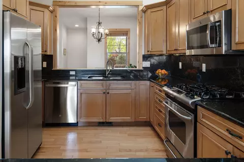 Kitchen - 871 SW Blakely Rd, Bend, OR 97702 photo 2 of 5