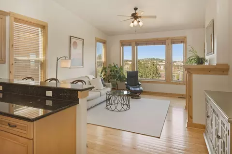 Living - 871 SW Blakely Rd, Bend, OR 97702 photo 1 of 3