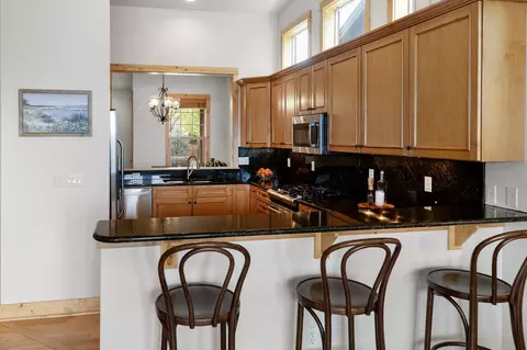 Kitchen - 871 SW Blakely Rd, Bend, OR 97702 photo 1 of 5