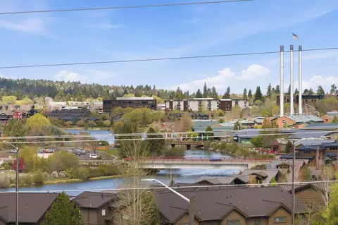 View/Area - 871 SW Blakely Rd, Bend, OR 97702 photo 1 of 6