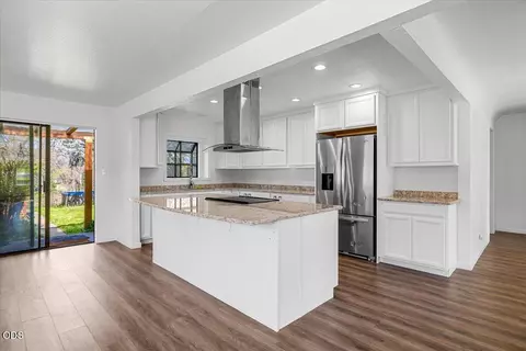 1300 Daisy Ln, Grants Pass, OR 97527