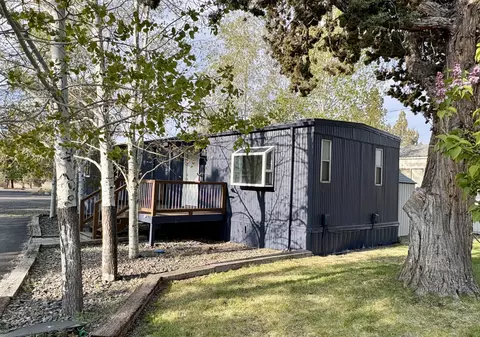 6175 SW Mcvey Ave #1, Redmond, OR 97756