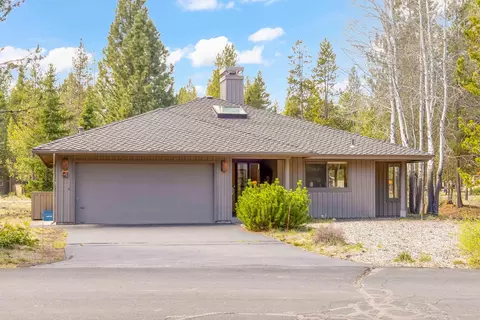57607 Rocky Mountain Ln #4, Bend, OR 97707