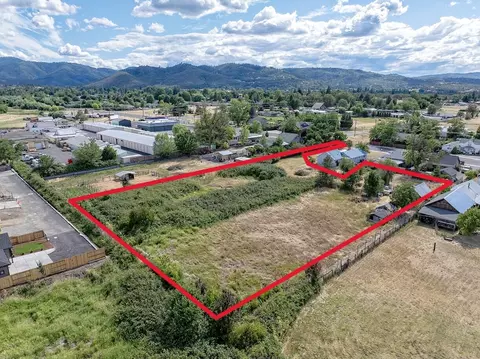 963 Lozier Ln, Medford, OR 97501