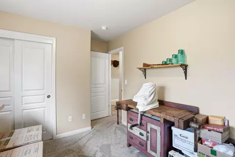 Bedroom - 63141 Britta St, Bend, OR 97703 photo 4 of 5