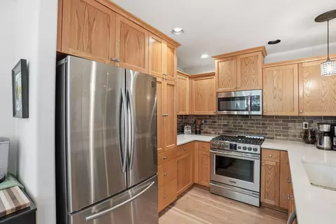 Kitchen - 63141 Britta St, Bend, OR 97703 photo 2 of 3